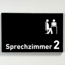 Praxisschild Acrylglas / Folienaufkleber Sprechzimmer 1-9 mit Piktogramm zum Kleben