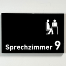 Praxisschild Acrylglas / Folienaufkleber Sprechzimmer 1-9 mit Piktogramm zum Kleben