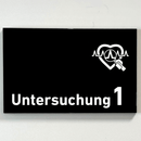 Praxisschild Acrylglas / Folienaufkleber Untersuchung 1-9 mit Piktogramm Arzt zum Kleben