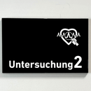 Praxisschild Acrylglas / Folienaufkleber Untersuchung 1-9 mit Piktogramm Arzt zum Kleben