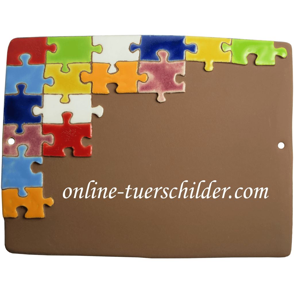 Türschild aus Keramik Bunte Puzzelteile personalisiert Türschild Keramik Braun