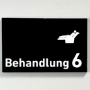 BEHANDLUNG 1-9 Zahnarzt-Praxisschild-Acrylglas-Folienaufkleber in 130 x 200 mm zum Kleben