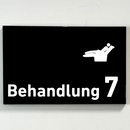 Praxisschild Acrylglas / Folienaufkleber Behandlung 1-9 Zahnarzt zum Kleben