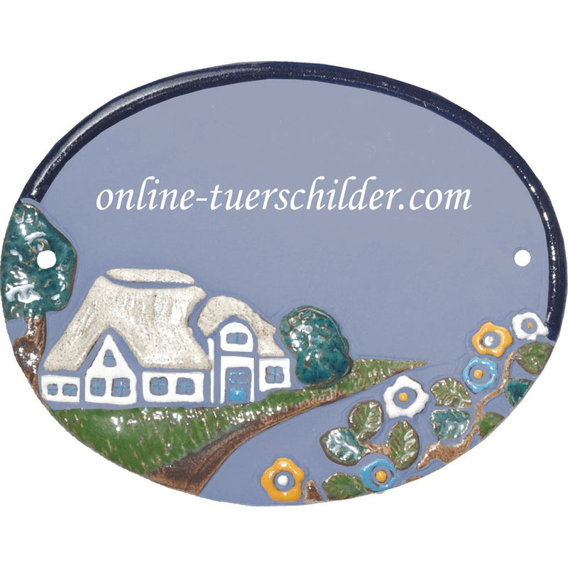Türschild aus Keramik Reetdachhaus mit Bäumen personalisiert Keramikschild  Hellblau 
