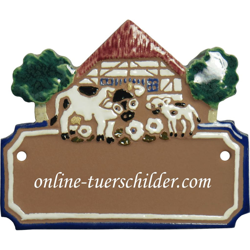 Türschild aus Keramik Fachwerkhaus mit Kuh und Kalb personalisiert Braun 